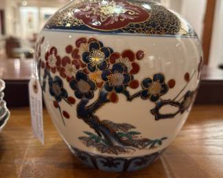 Vintage Japanese Imari-Style Porcelain Ginger Jar