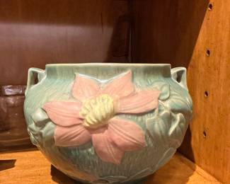 Roseville Art Pottery Clematis Gardenia Planter Vase