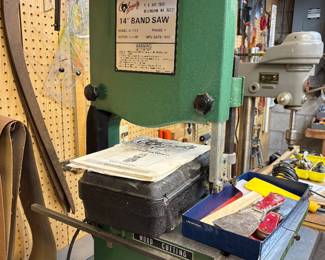 Band saw