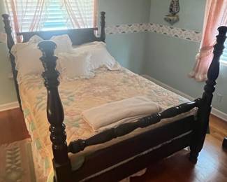 Victorian Style Dark Wood Four-Poster Bed Frame with Pineapple Finials