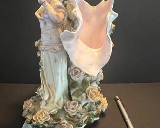 Giuseppe Armani "Scent of Roses" Porcelain Figurine