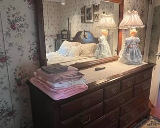 Broyhill "Georgian" Cherry Wood Dresser with Mirror