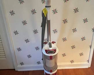 Shark NV501 Rotator Professional Lift-Away Vacuum Cleaner