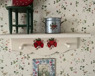 Strawberry Decorative Set with Shelf