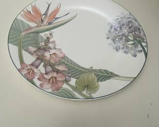 Noritake New Decade Pacific Winds Plate