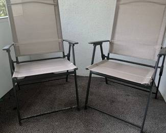 Outdoor Folding Lounge Chairs (Set of 2)