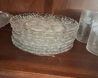 Federal Glass Pioneer Fruit Pattern Bowl and Dessert Plates Set