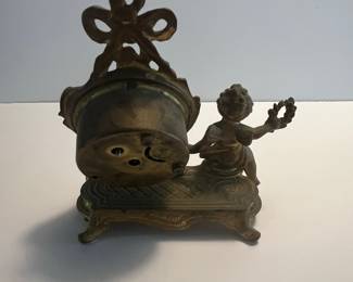 New Haven Cherub Figural Mantel Clock
