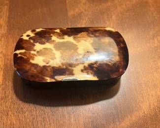 Faux Tortoiseshell Snuff Box