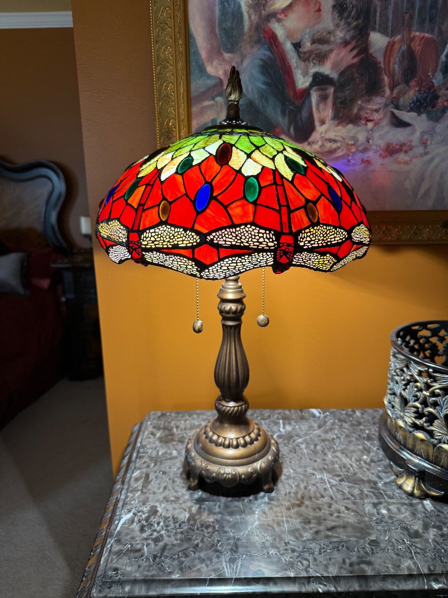 	#22	 Tiffany style lamp with dragon flies 23"H	 $140.00 				