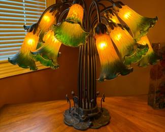 	#21	Tiffany style Lily lamp 15 lights hand blown glass shades 21.5"Hx25"W	 $375.00 				