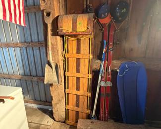 Antiques / Toboggan 