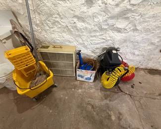 Mop pail and air compressor/tanks