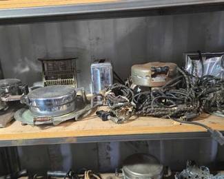 5556  Vintage Kitchen Appliances 