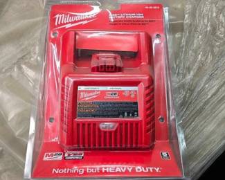 2522  M28 Red Lithium Milwaukee Battery Packs and Charger 
