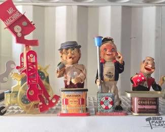 5124  Vintage Battery Operated Tin Toys 