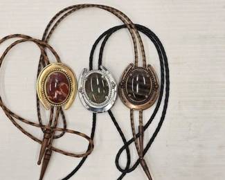 506  Horseshoe Bolo Ties 