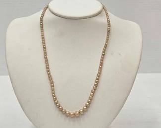 914  Antique Pearl Necklace 