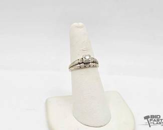 728  14kt Gold Ring with Diamonds, 3g 