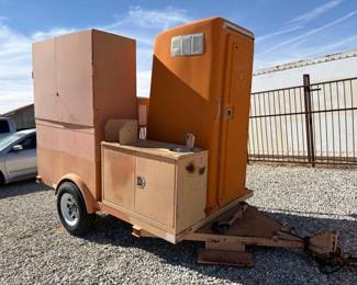 100  Bathroom Trailer 