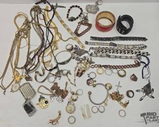 1000  Costume Jewelery 