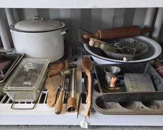 5082  Vintage Kitchenware 