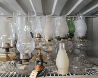 5112  Vintage Kerosene Lamps 