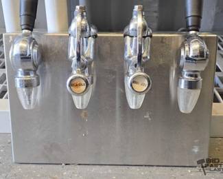 5108  Vintage Metal Beverage Faucet 