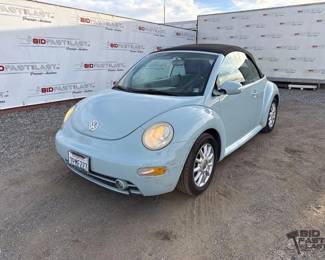 310  2004 Volkswagen Beetle 