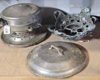 5560  Antique Waffle Maker 