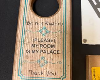 Collectibles & Decor