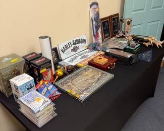 Decor & Collectibles