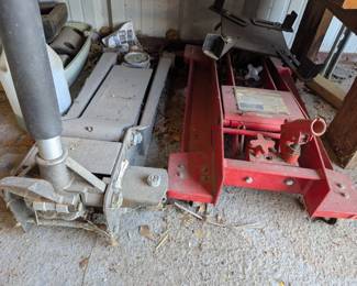 hydraulic jacks