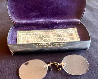 1890's Bonschur eyeglasses with gold nose bridge.
