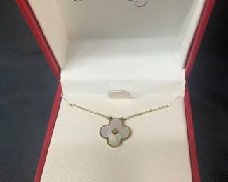14 KT Gold Necklace w/Clover- Mother of Pearl 