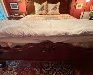 King size bed with lift mattress