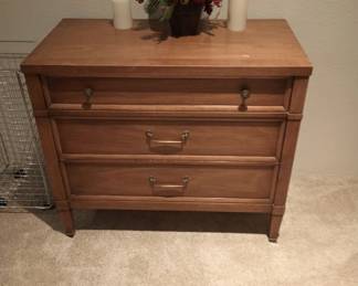 MCM Lane Dresser