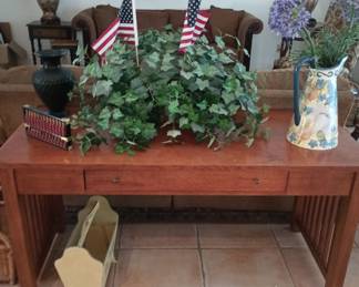 Hooker furniture table