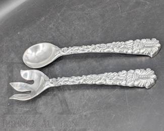 COUNTRY CHATEAU SERVING FORKS