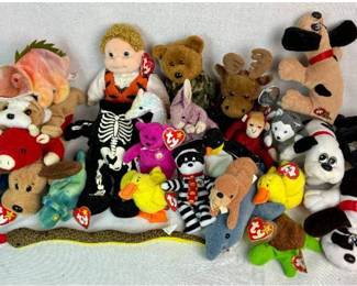 Collection of 20+ Beanie Babies and 4 Pound Puppies