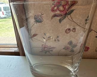 clear glass vase