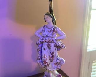 vintage porcelain figurine table lamp