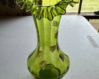 green ruffled edge glass vase