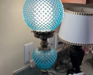 VIntage Fenton hobnail lamp in working condition