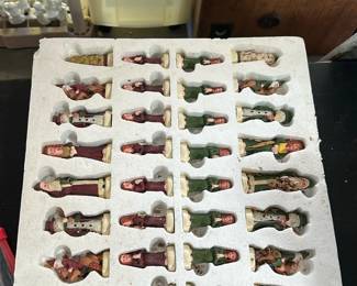 Vintage Christmas Caroler Figurine Set