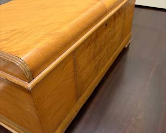 Vintage cedar chest - 1950's 