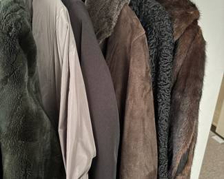 Women's coats: size S, M, and L