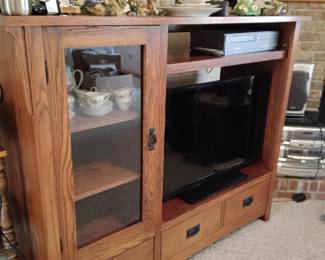 Tv cabinet