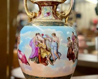 Royal Vienna porcelain amphora