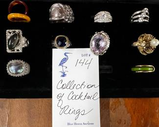 Collection of fashion cocktail rings